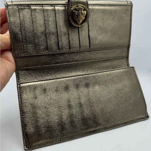 Gucci Patent Hysteria Continenta Gold Metallic Bi fold Wallet 23693 - Picture 4 of 8